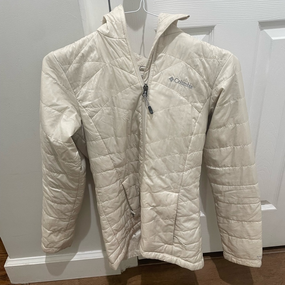 Columbia Cream Quilted Puffer Jacket Water-Resistant